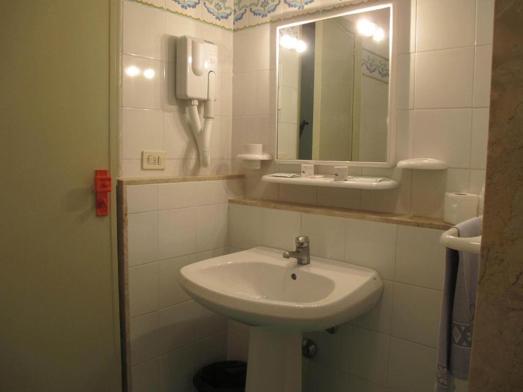 Hotel Phenicusa Pecorini Room photo